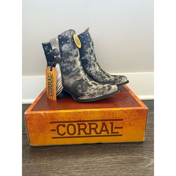 Corral Boots Women’s Metallic Overlay & Cowhide Fashion Booties Size 7.5 - Picture 2 of 12